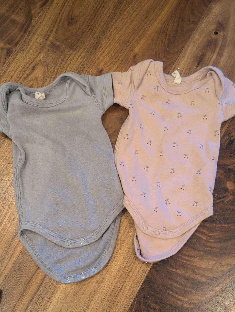 Quincy Mae Cotton Baby Bodysuit Set in Gray and Pink